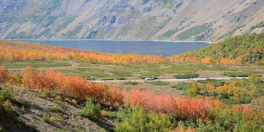 Türkiye’nin “Mükemmeliyet Ödülü” alan cenneti! Sonbahar renklerine büründü, görsel şölen büyüledi 3